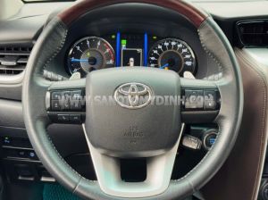 Xe Toyota Fortuner 2.8V 4x4 AT 2019