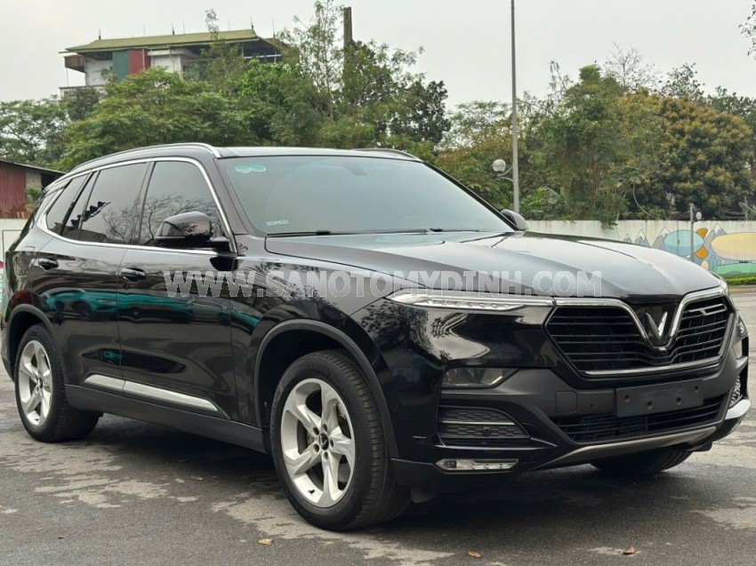 VinFast Lux SA 2.0 Plus 2.0 AT 2021