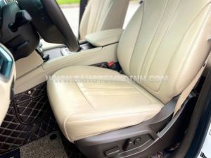 Xe VinFast Lux SA 2.0 Premium 2.0 AT 2020