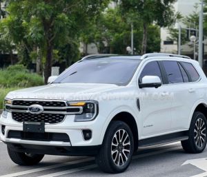 Xe Ford Everest Platinum 2.0L 4x4 AT 2025