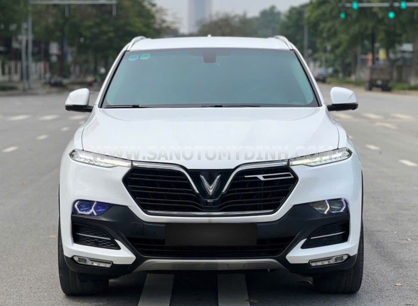 VinFast Lux SA 2.0 Premium 2.0 AT 2020